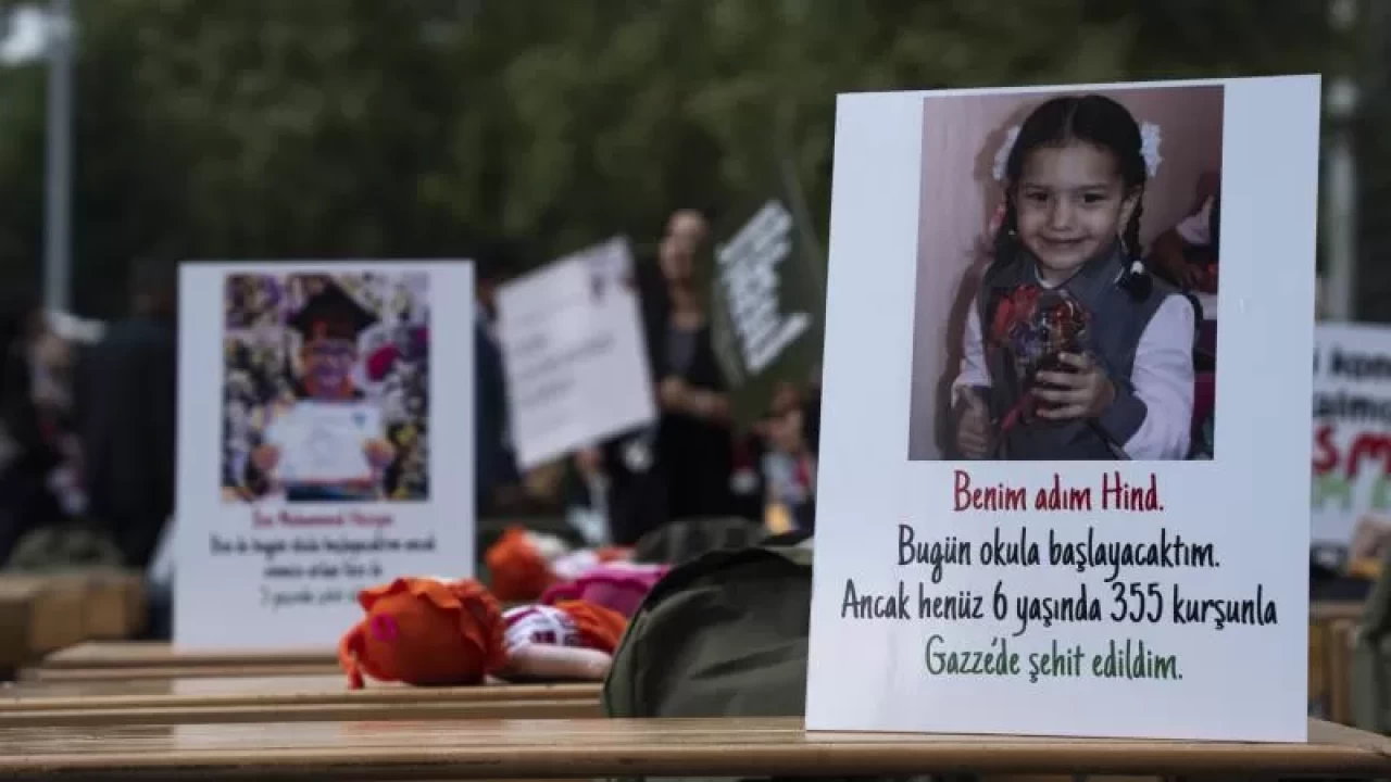 AK Parti'den Gazzeli çocuklar için 'Boş Sıralar' etkinliği