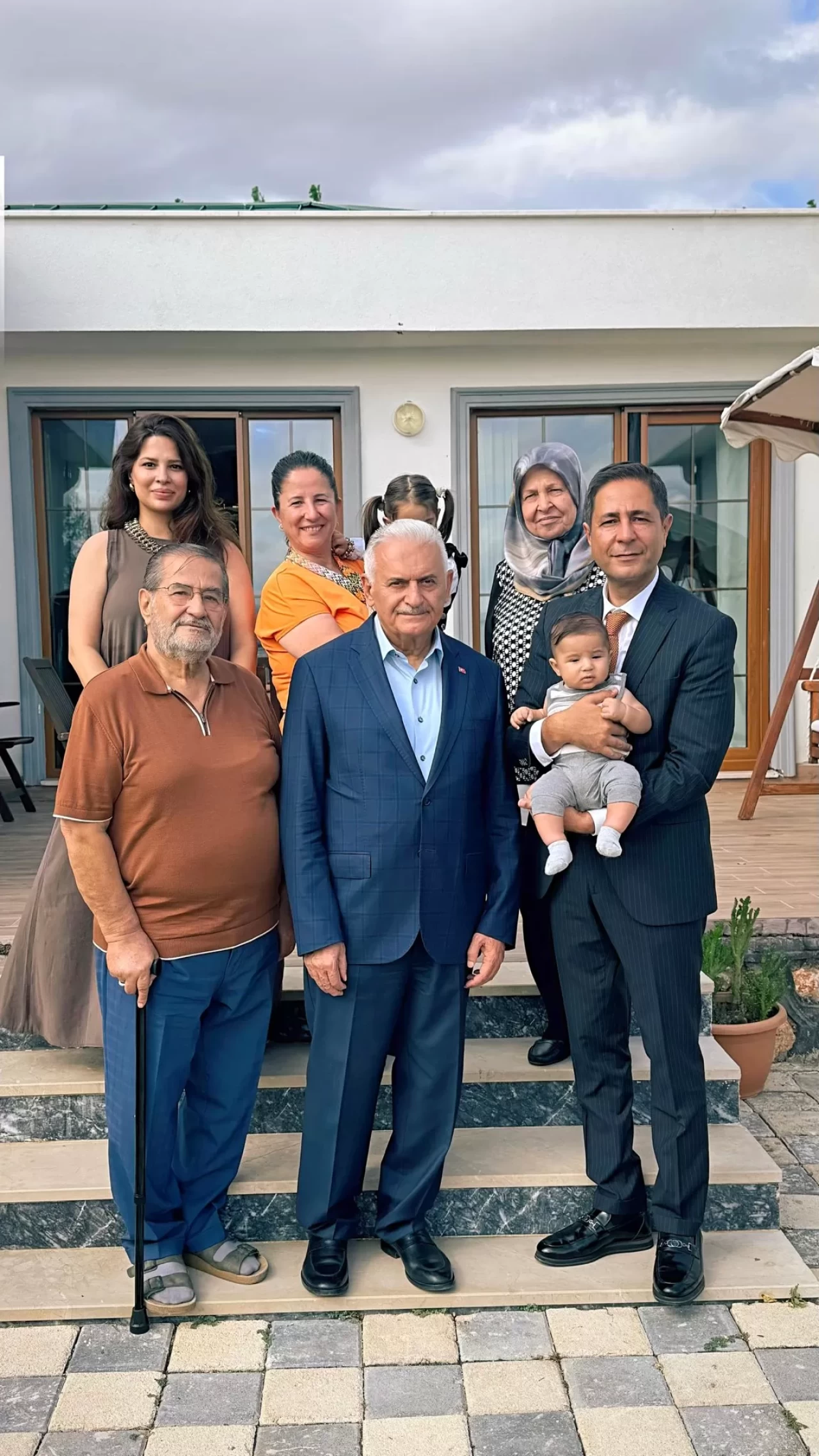 Binali Yıldırım'dan MHP'li Yücel Bulut'a baba evi ziyareti