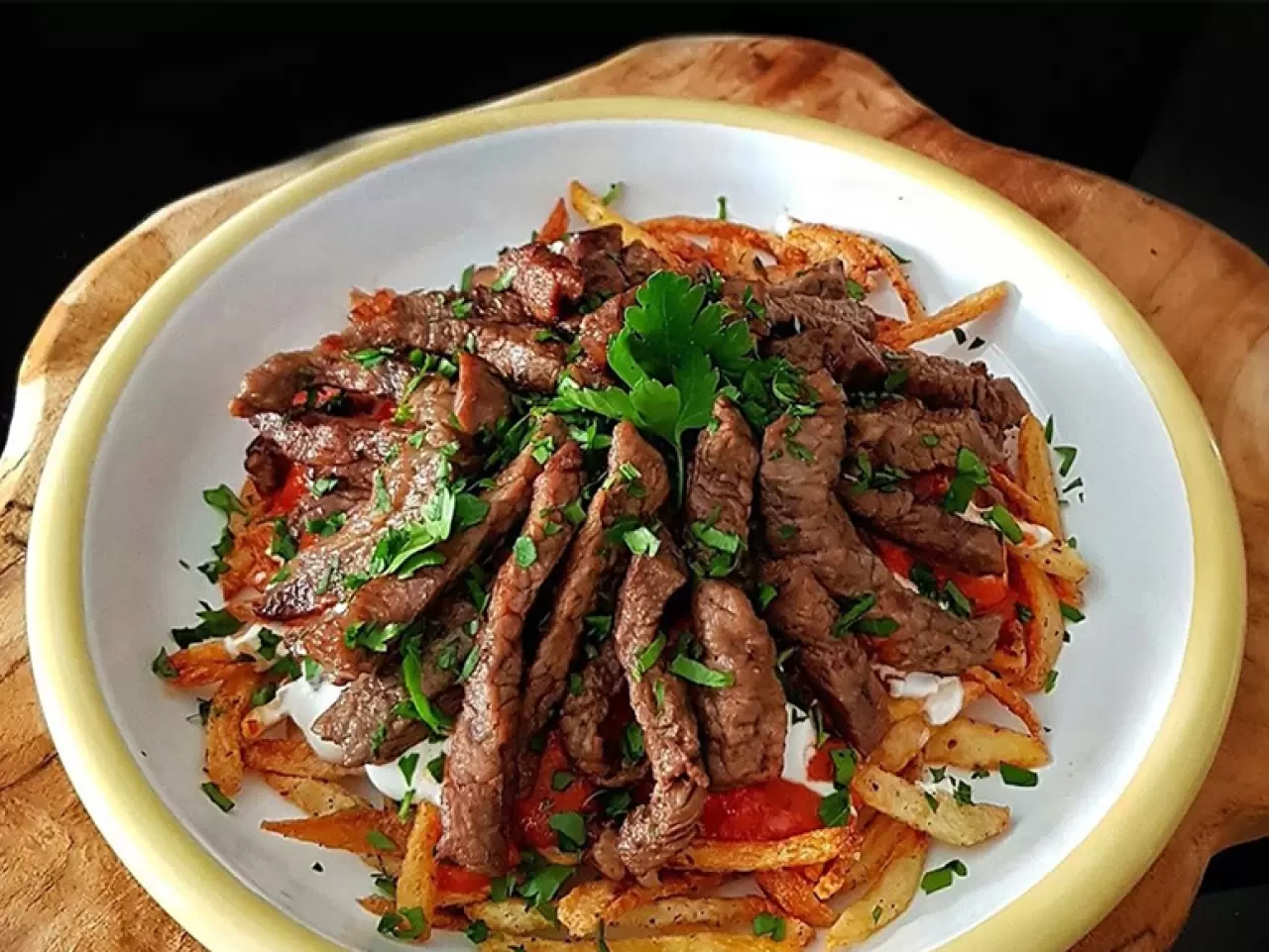 Meşhur restoranlarda sunulan çökertme kebabı tarifi