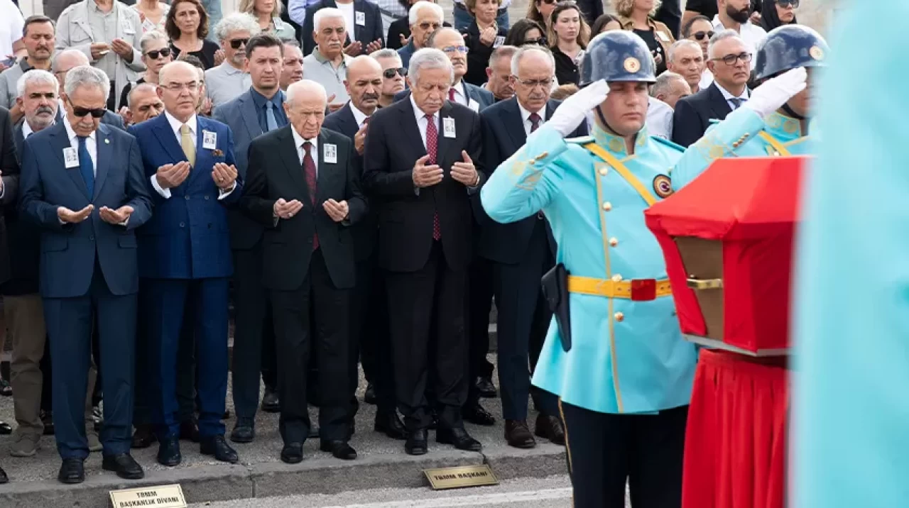 MHP Lideri Devlet Bahçeli, Abdülkerim Doğru’nun TBMM’deki cenaze törenine katıldı