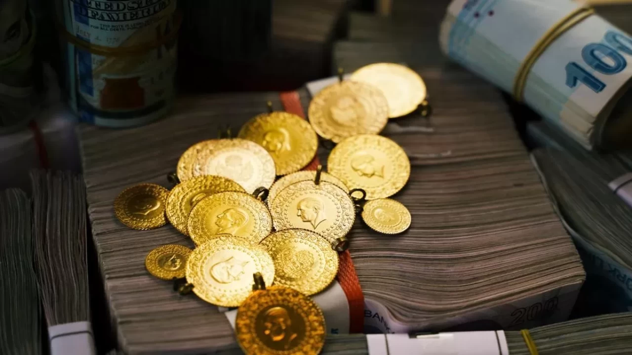 Tüm zamanların rekorunu kırdı! Gram altın uçtu... İşte güncel fiyatlar