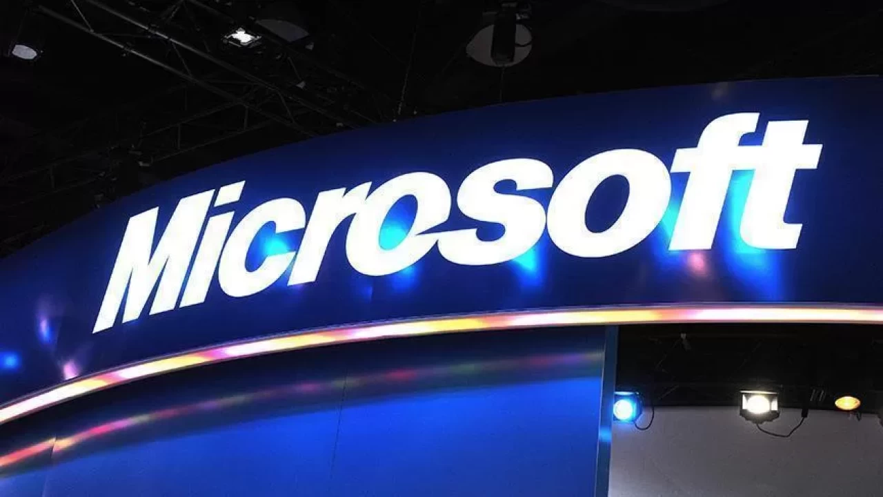 Microsoft, İngiltere'de 30 milyar dolar yatırım yapacak