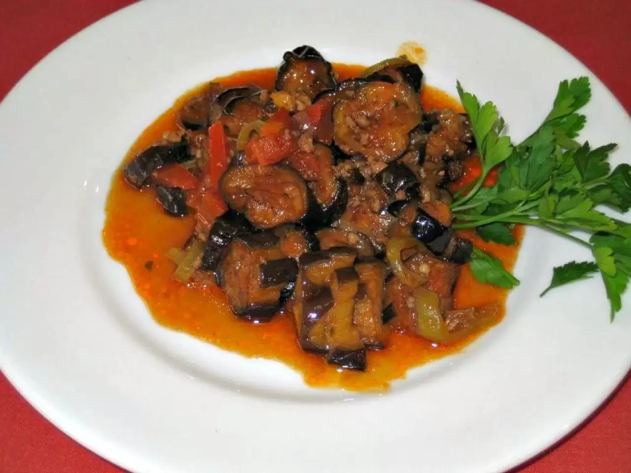 Patlıcan Musakka Tarifi: Evde Lezzetli ve Pratik Türk Yemeği