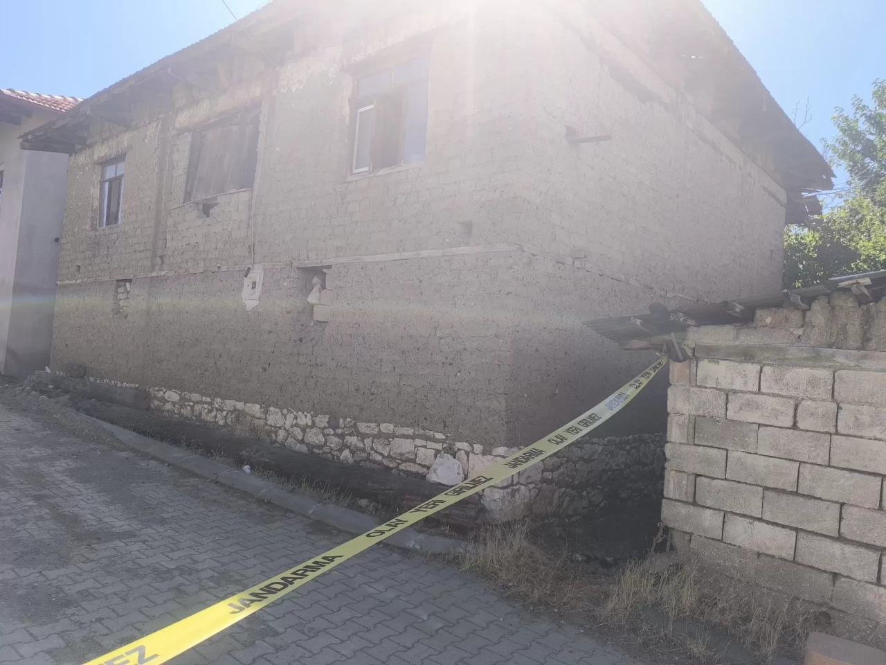 93 yaşındaki yaşlı kadın evinde ölü olarak bulundu