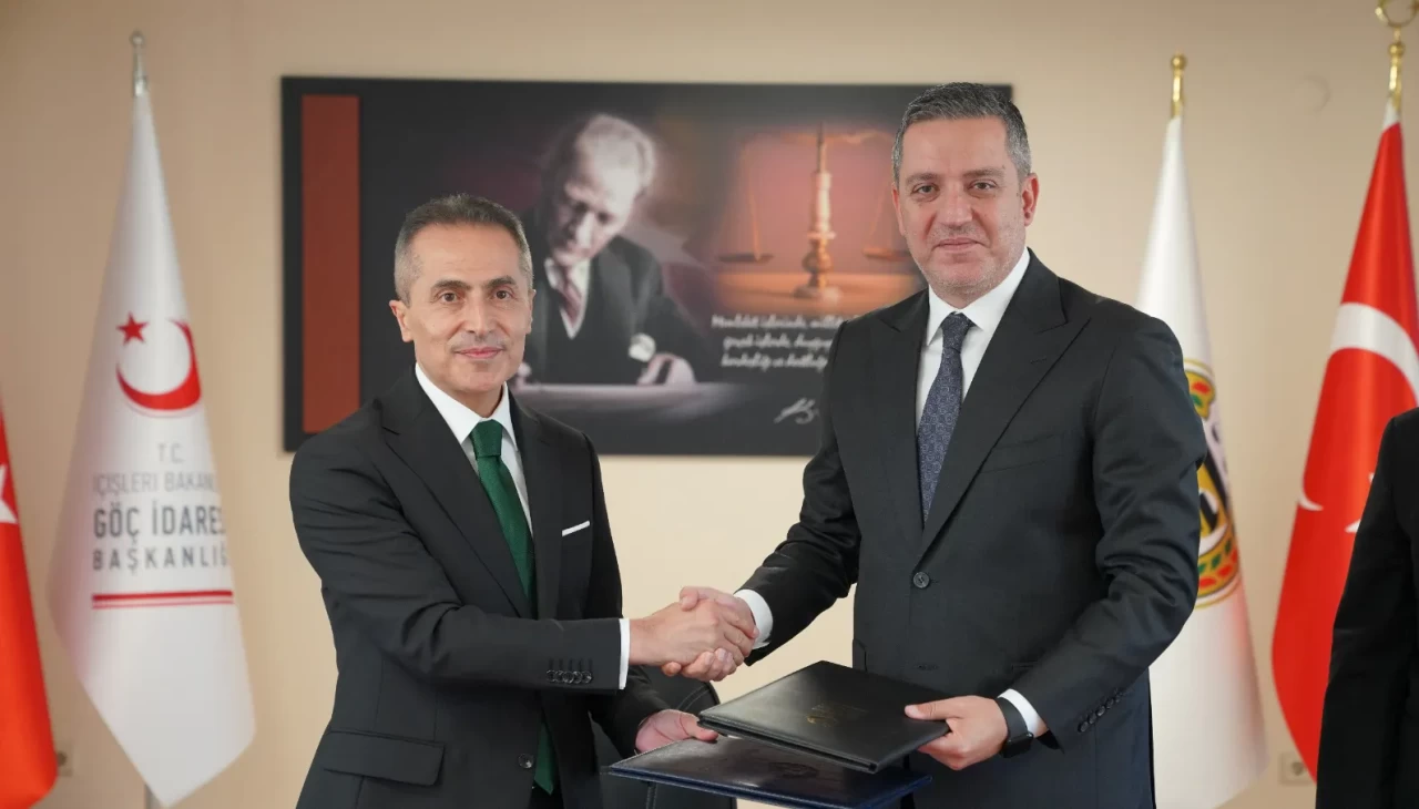 Göç İdaresi Başkanlığı ile Türkiye Barolar Birliği Arasında iş birliği protokolü imzalandı