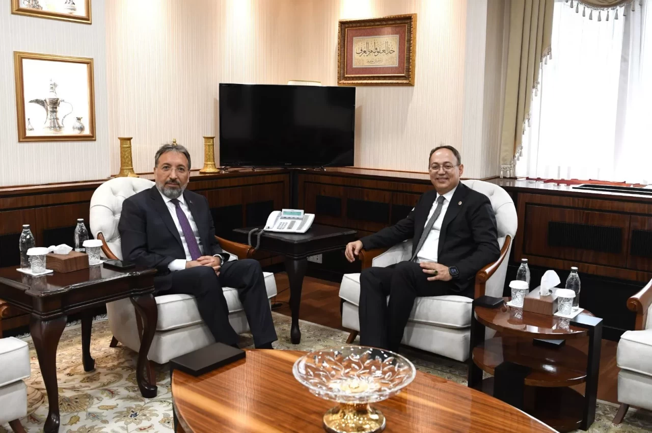 MHP’li Topsakal’dan Yeni Diyanet İşleri Başkanı Arpaguş’a tebrik