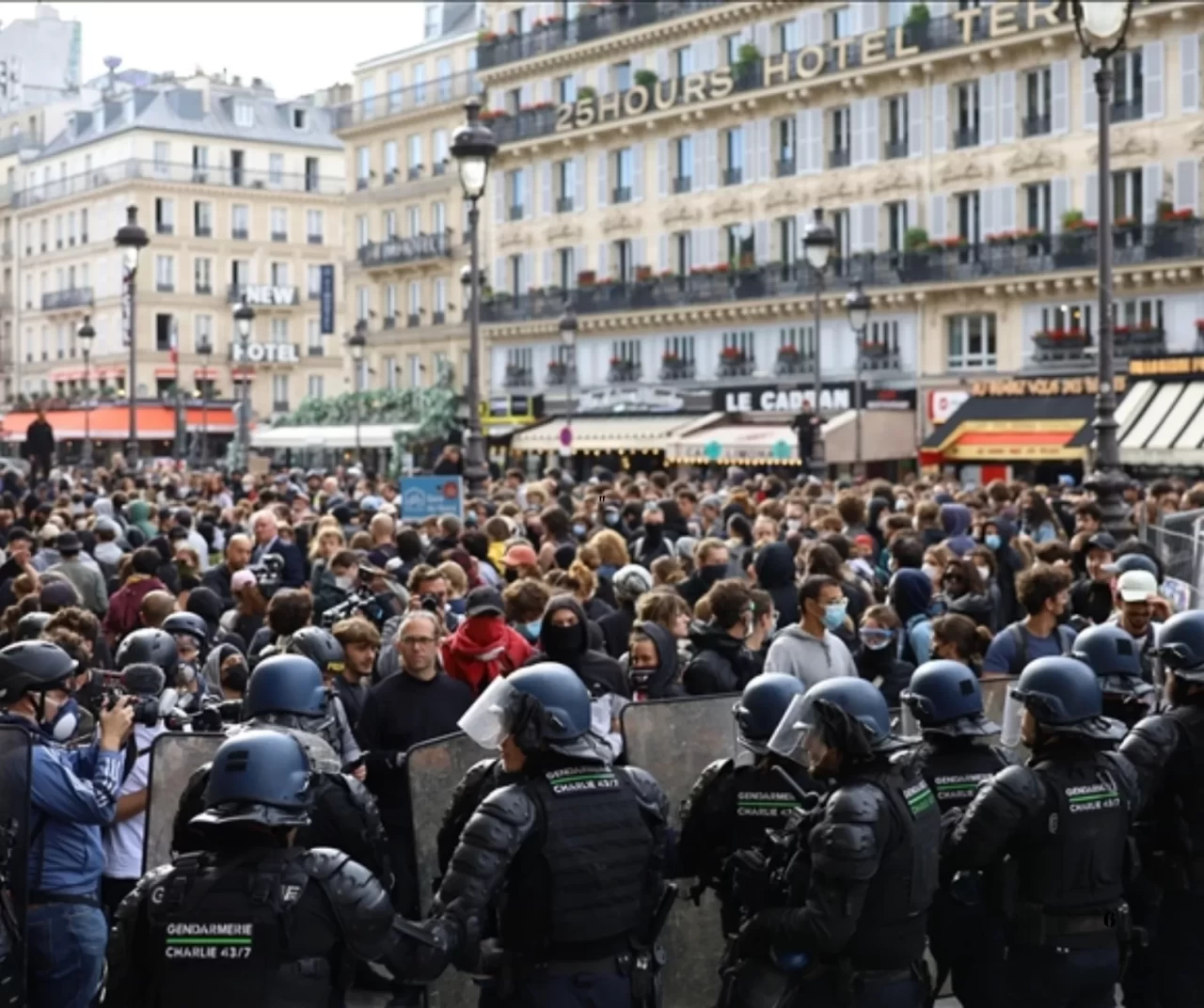 Fransa'da Macron karşıtı gösterilerde 540 kişi gözaltına alındı