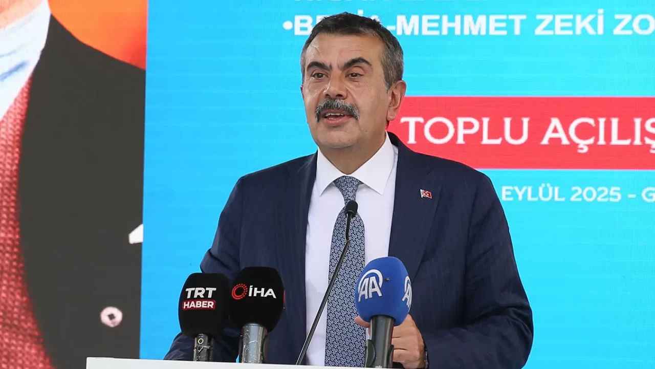 Bakan Tekin, Gaziantep'te toplu okul açılışı töreninde konuştu: Eğitimde 4 kat büyüdük