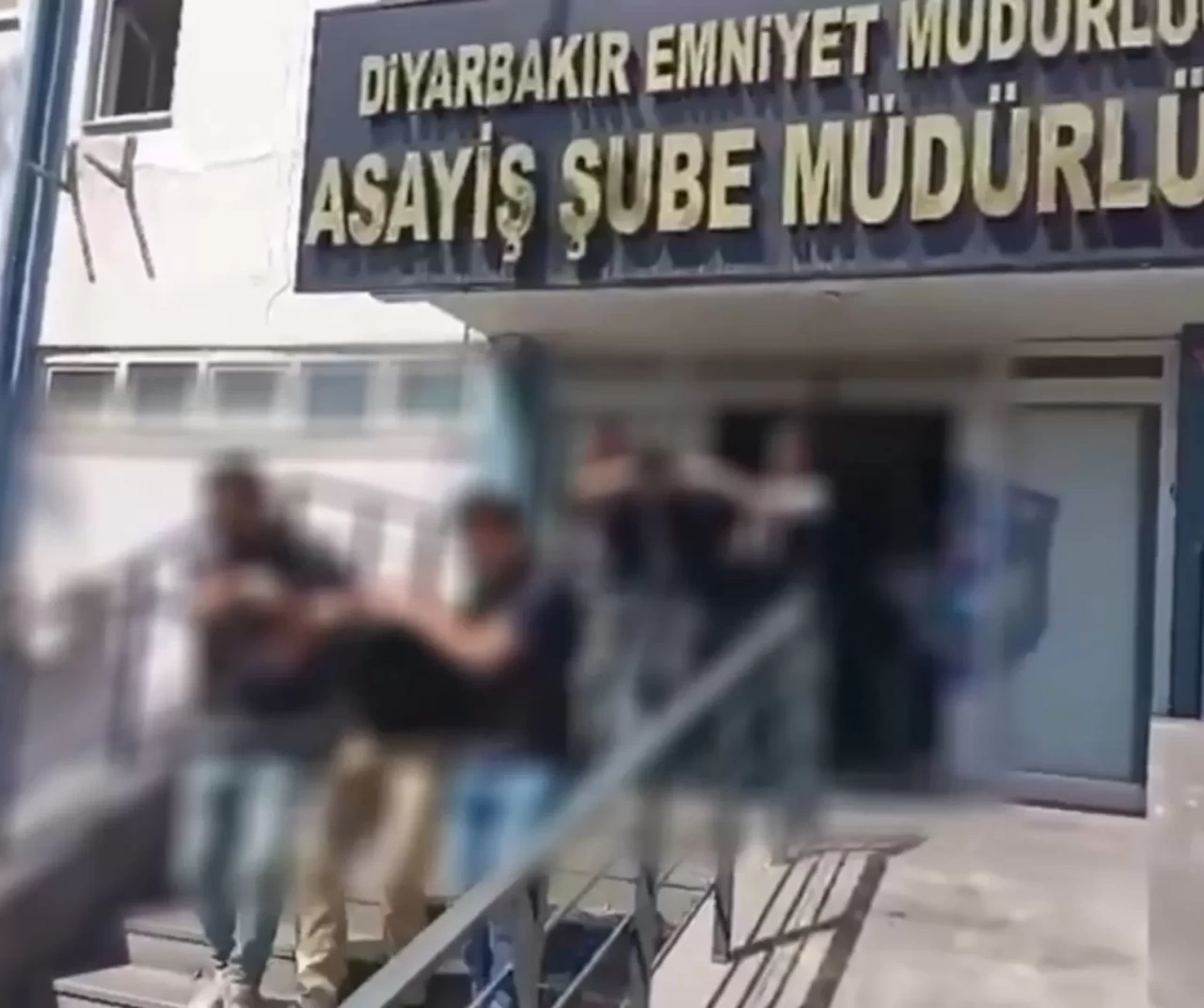 Diyarbakır’daki silahlı kavgada 2 zanlı tutuklandı: 1 kişi hayatını kaybetti