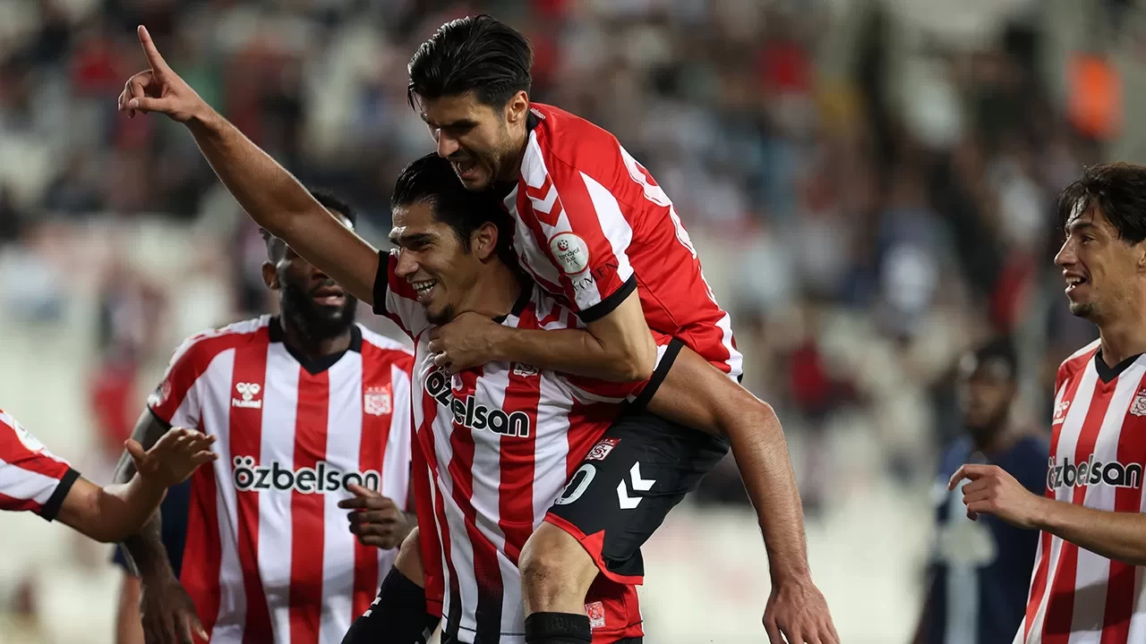 Sivasspor tek golle kazandı | Maç Sonucu Sivasspor 1-0 Sarıyer