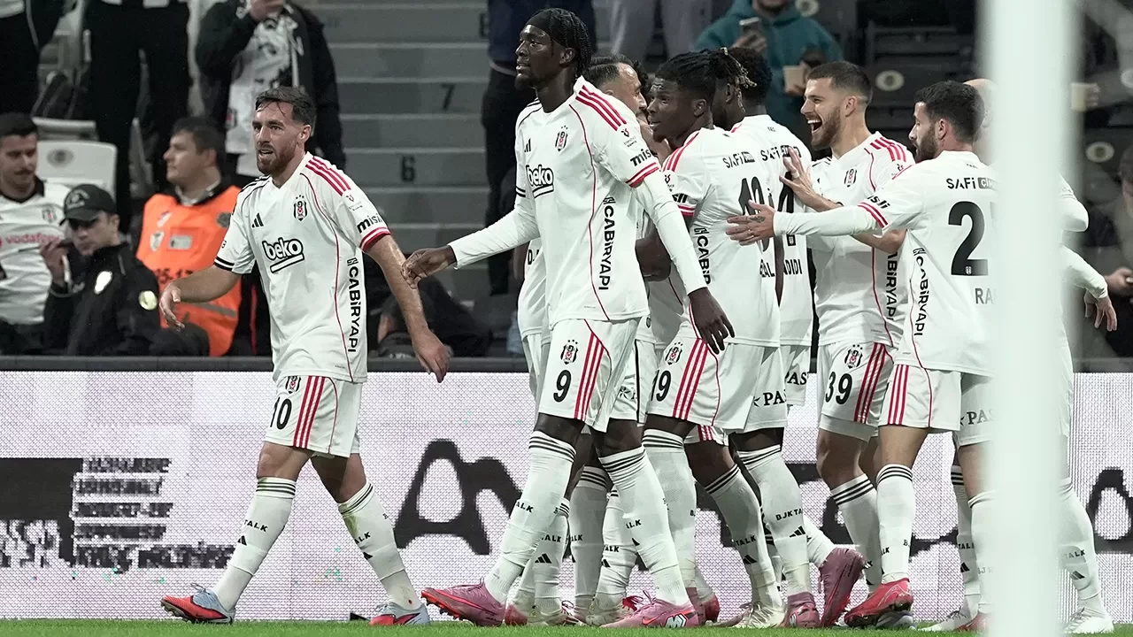 Beşiktaş, 3 puanı 3 golle aldı | Süper Lig'de Beşiktaş 3-1 Kocaelispor