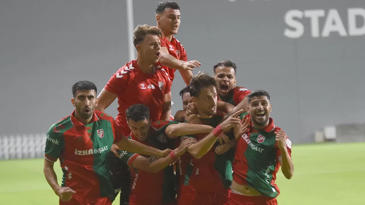 Karşıyaka sezona galibiyetle başladı: Afyonspor’u 2-1 yendi