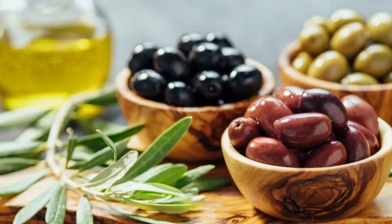 Zeytin çekirdeğini sakın yutmayın! Lezzetin ardındaki gizli tehlike