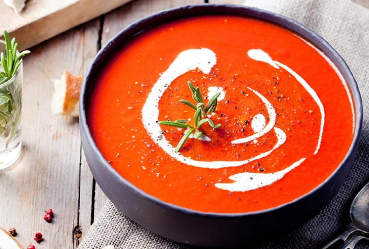 Köz Biber Çorbası Tarifi: Kış Sofralarının Vazgeçilmezi
