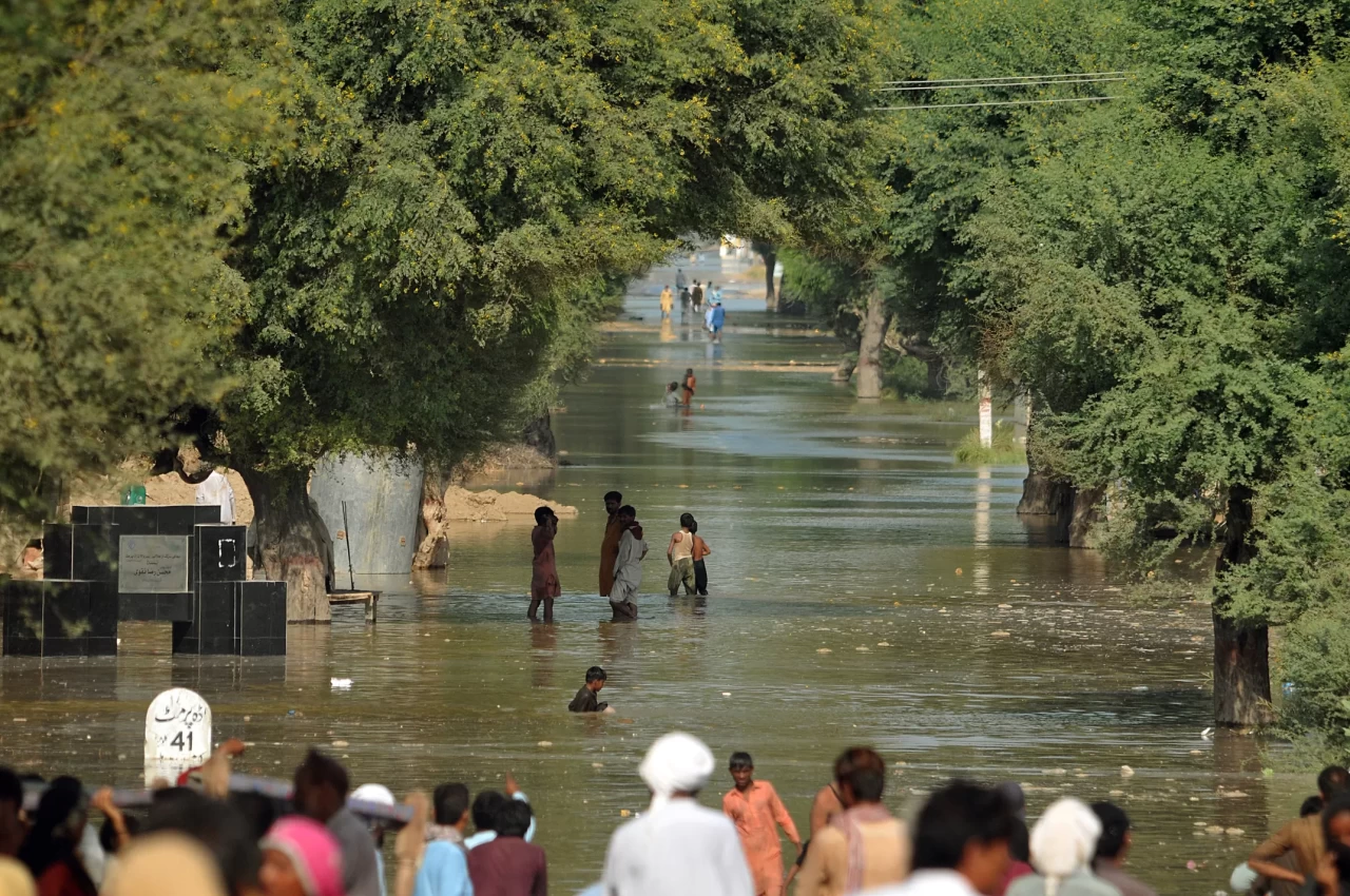 Pakistan'da sel felaketi: Ordu, binlerce kişiyi tahliye ediyor
