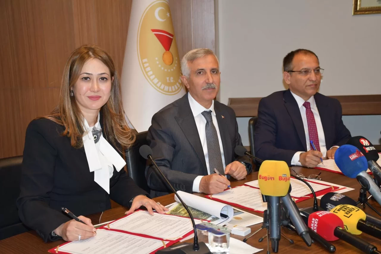 Maraş milletvekili Zuhal Karakoç sevincini paylaştı: "Babamın adını taşıyacak okul için ilk adımı attık"