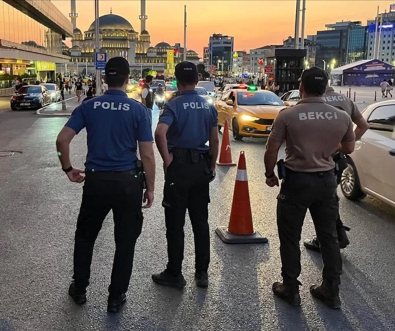 İstanbul’da “Huzur İstanbul” uygulaması: 1147 gözaltında