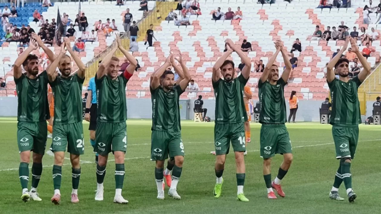 Bursaspor liderliğini sürdürdü