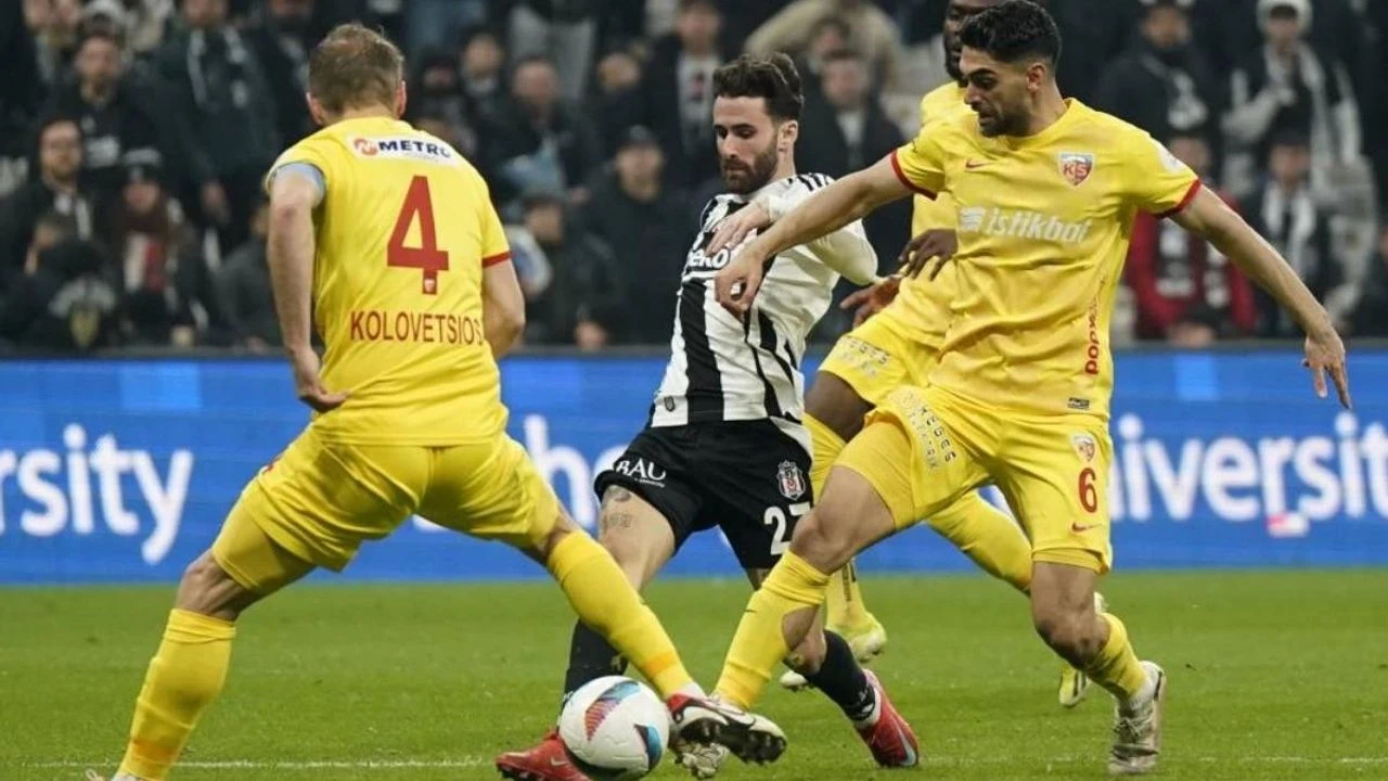 Süper Lig'de Kayserispor-Beşiktaş maçında ilk 11'ler belli oldu