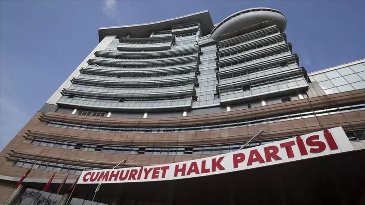CHP'nin Ataşehir kongresi mahkemeye takıldı