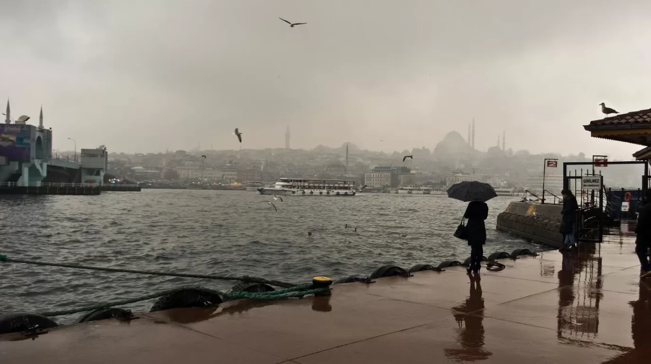 İstanbul’da hava bir anda değişiyor! Meteoroloji’den uyarı üstüne uyarı