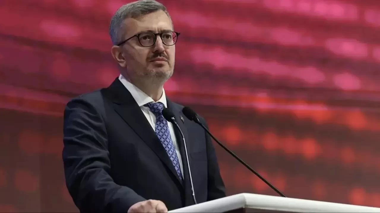 İletişim Başkanı Burhanettin Duran'dan Türk Dil Bayramı mesajı