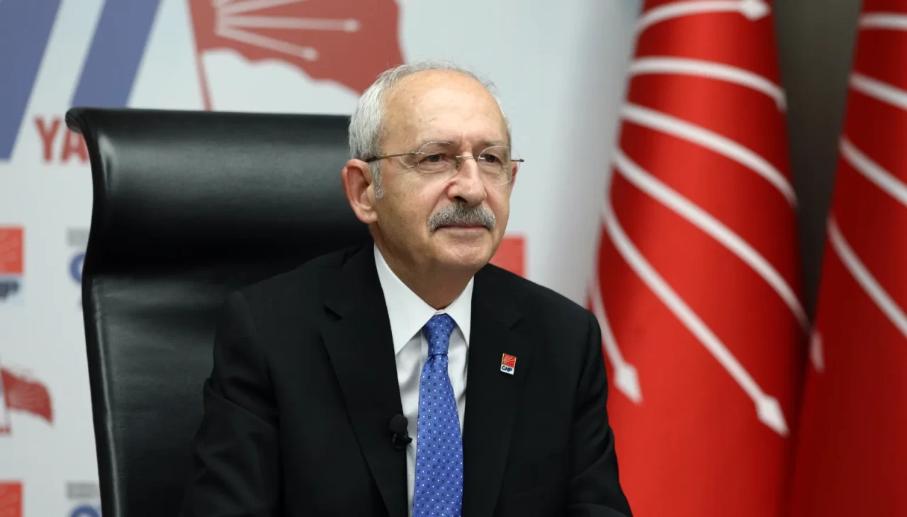 CHP'liler önce ağzına geleni söylüyor, sonra ağlıyor: "Hani dava açmayacaktın dedem"