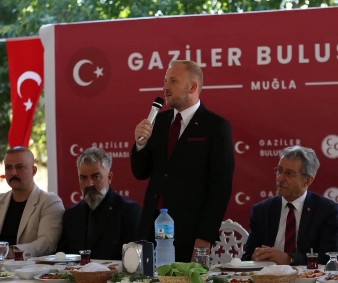 MHP Muğla İl Başkanlığı, Gaziler Günü’nde kahramanlarımızın yakınlarıyla buluştu