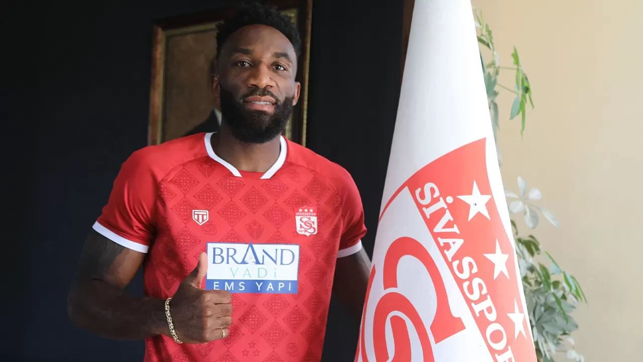 Sivasspor, Aaron Appindangoye ile yeniden anlaştı