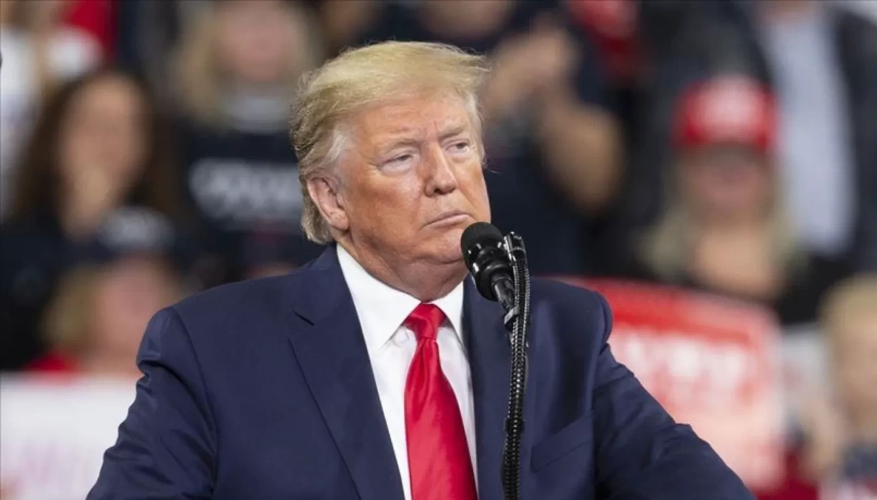 Trump’tan sert hamle: Üretimini ABD’ye taşımayan şirketlere yarı iletken vergisi!