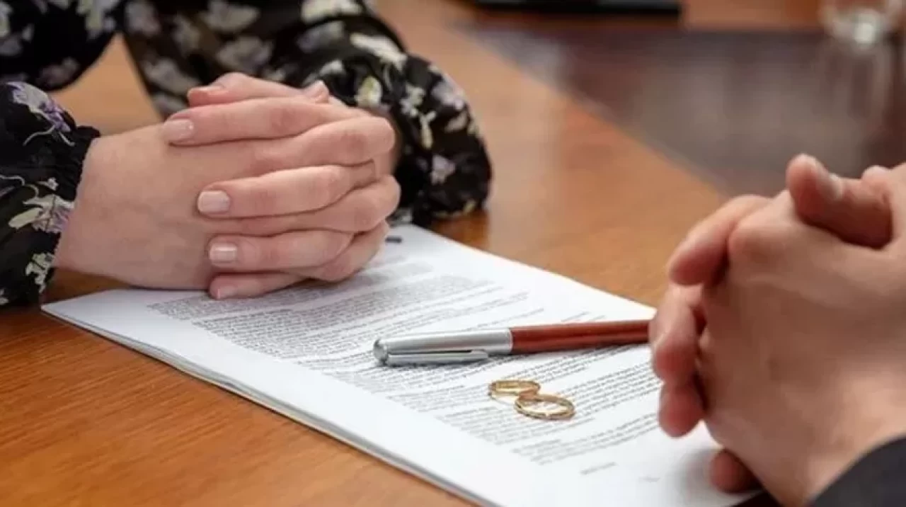 Boşanan kadınlar için 300 gün yasağı kalktı mı? AYM'den kritik karar