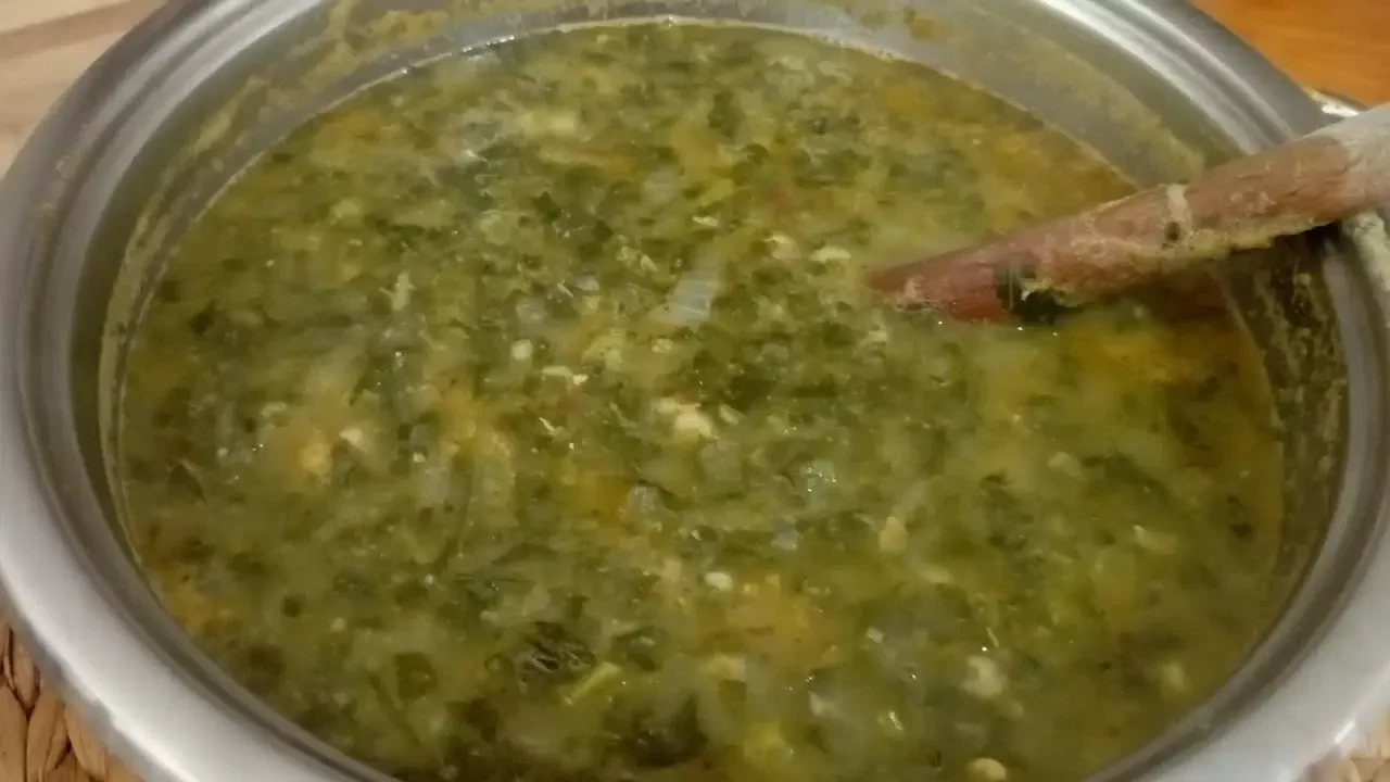 Kara Lahana Çorbası Tarifi: Karadeniz’in Şifa Dolu Lezzeti