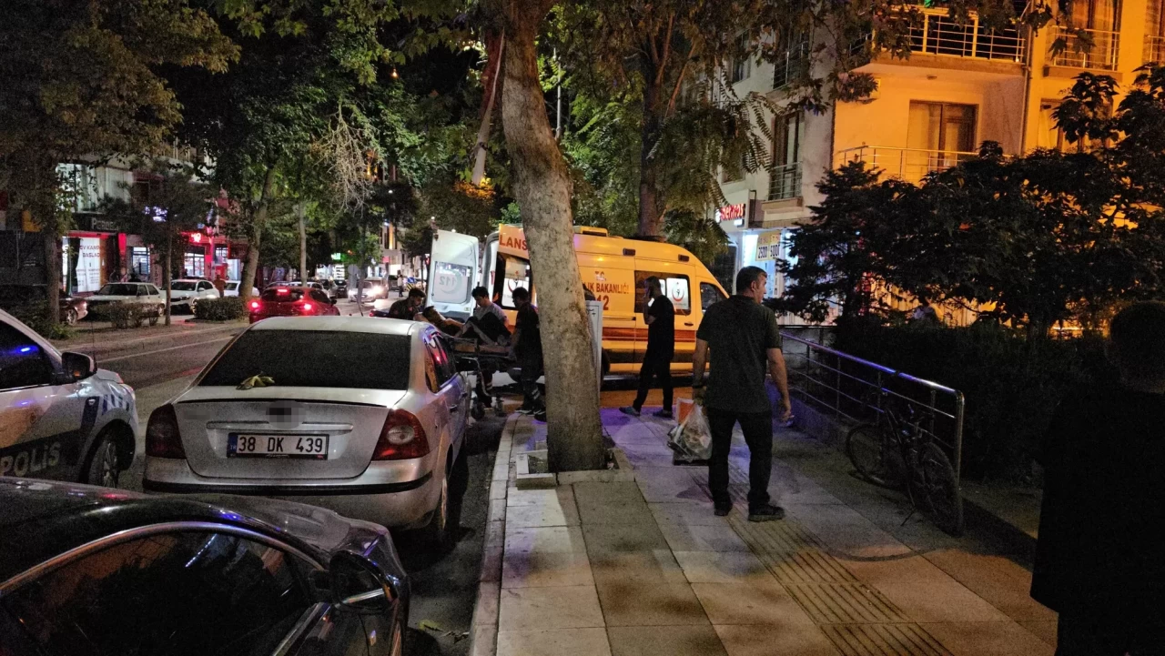 Elazığ'da bıçaklı kavga:1 yaralı