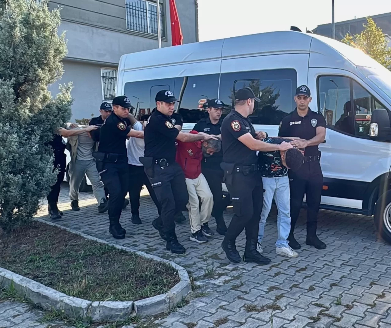 Kocaeli’de organize suç operasyonu: 10 zanlı yakalandı