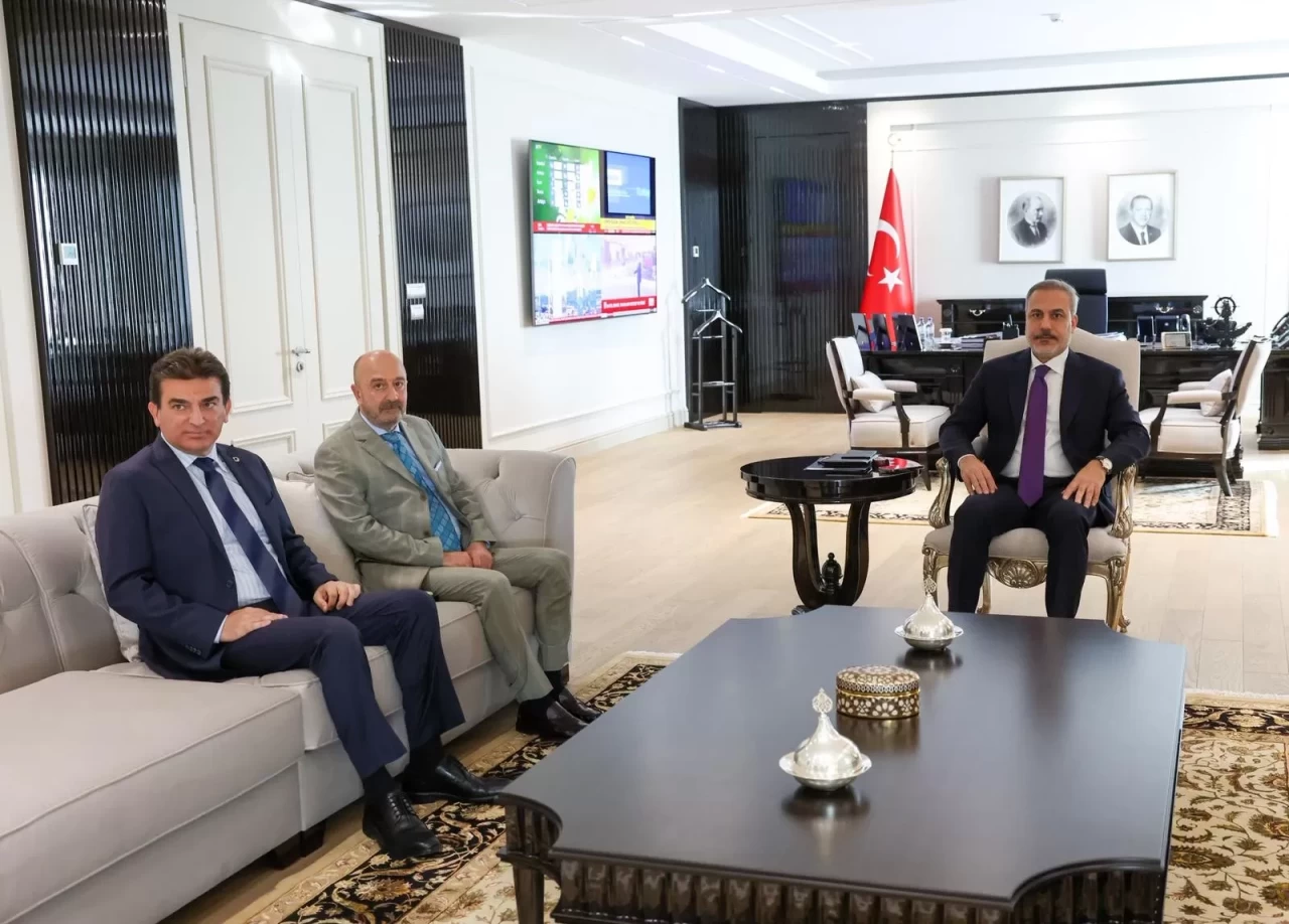 Bakan Fidan, OYAK Yönetim Kurulu Başkanı Aksakallı’yı kabul etti