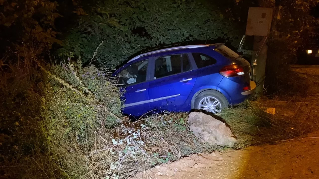 Bursa’da 2 otomobil kafa kafaya çarpıştı: 4 yaralı