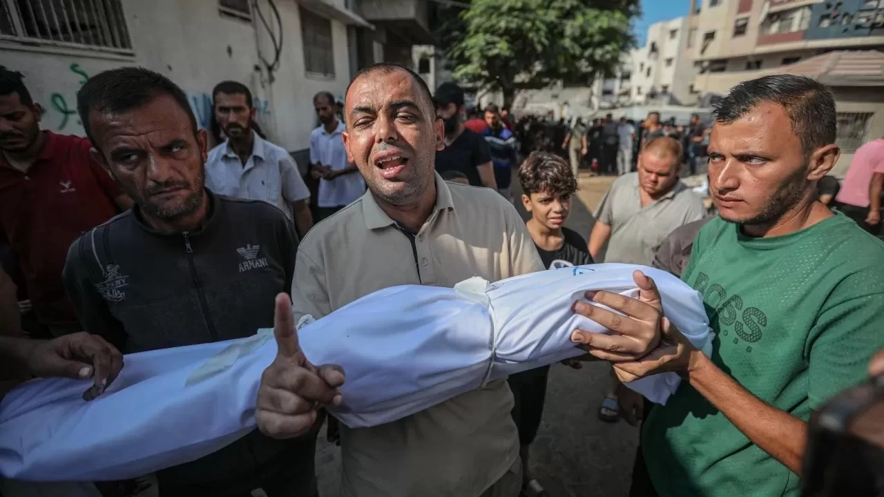 Soykırımcı İsrail'in Gazze'ye saldırılarında can kaybı 64 bin 756'ya çıktı