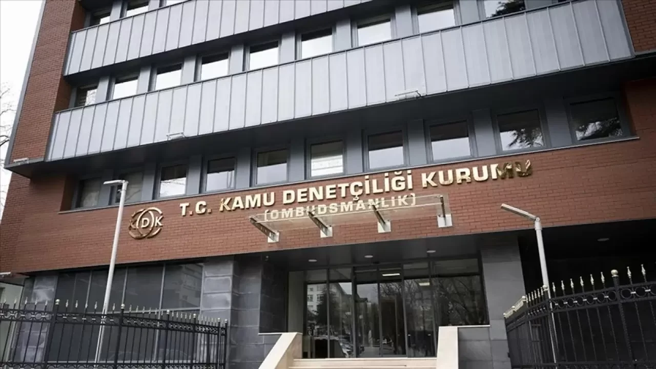 KDK'den "kurum kartındaki kişisel bilgiler gizlenmeli" kararı