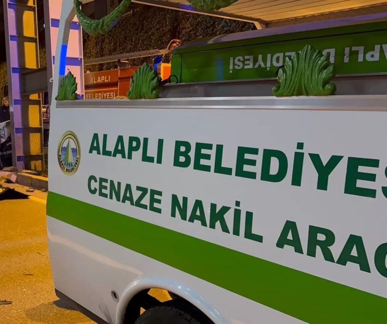 Zonguldak’ta feci kaza: Otomobil üst geçit ayağına çarptı, 2 kişi hayatını kaybetti