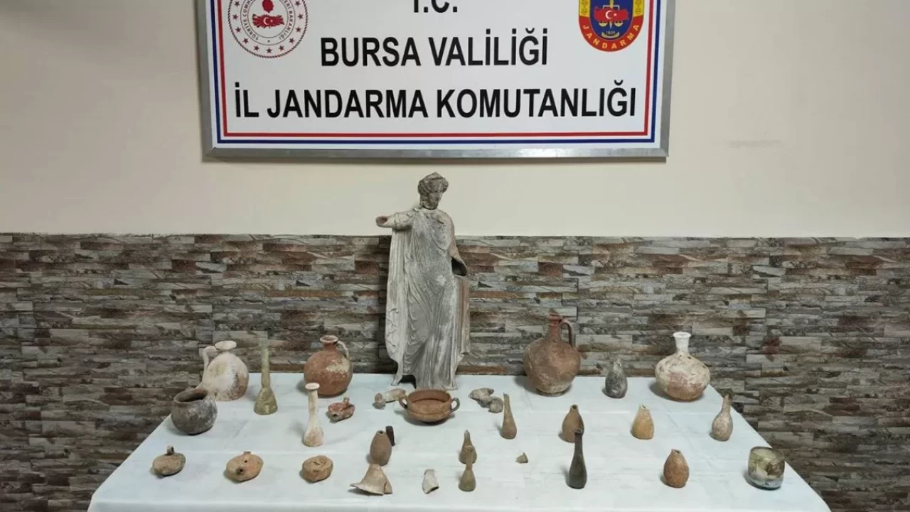 Bursa’da tarihi eser operasyonu: Roma ve Bizans objeleri ele geçirildi