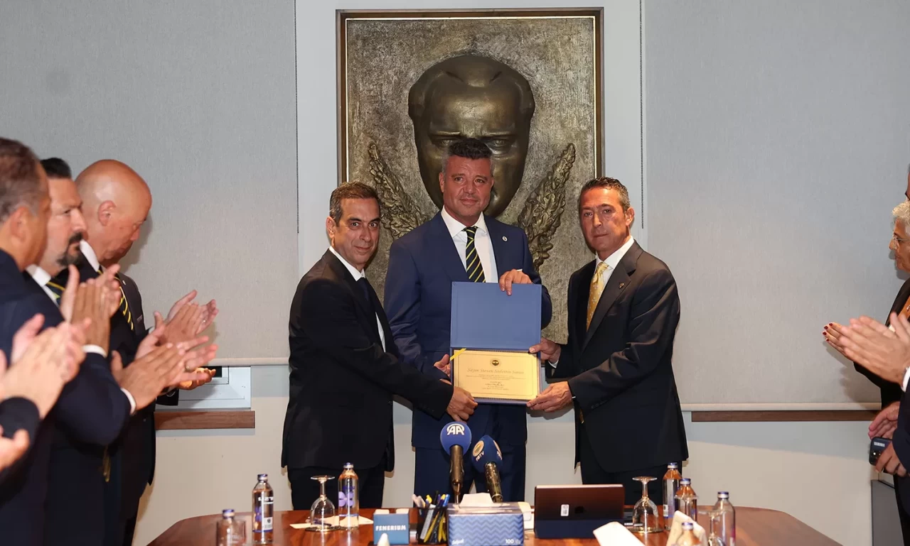 Sadettin Saran ve yönetim kurulu üyeleri mazbatasını aldı