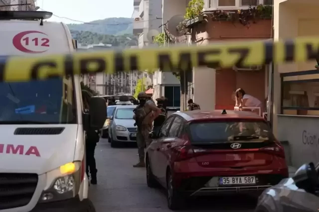 İzmir'de 2 polisin şehit olduğu silahlı saldırı soruşturmasında gözaltı sayısı 27'ye yükseldi