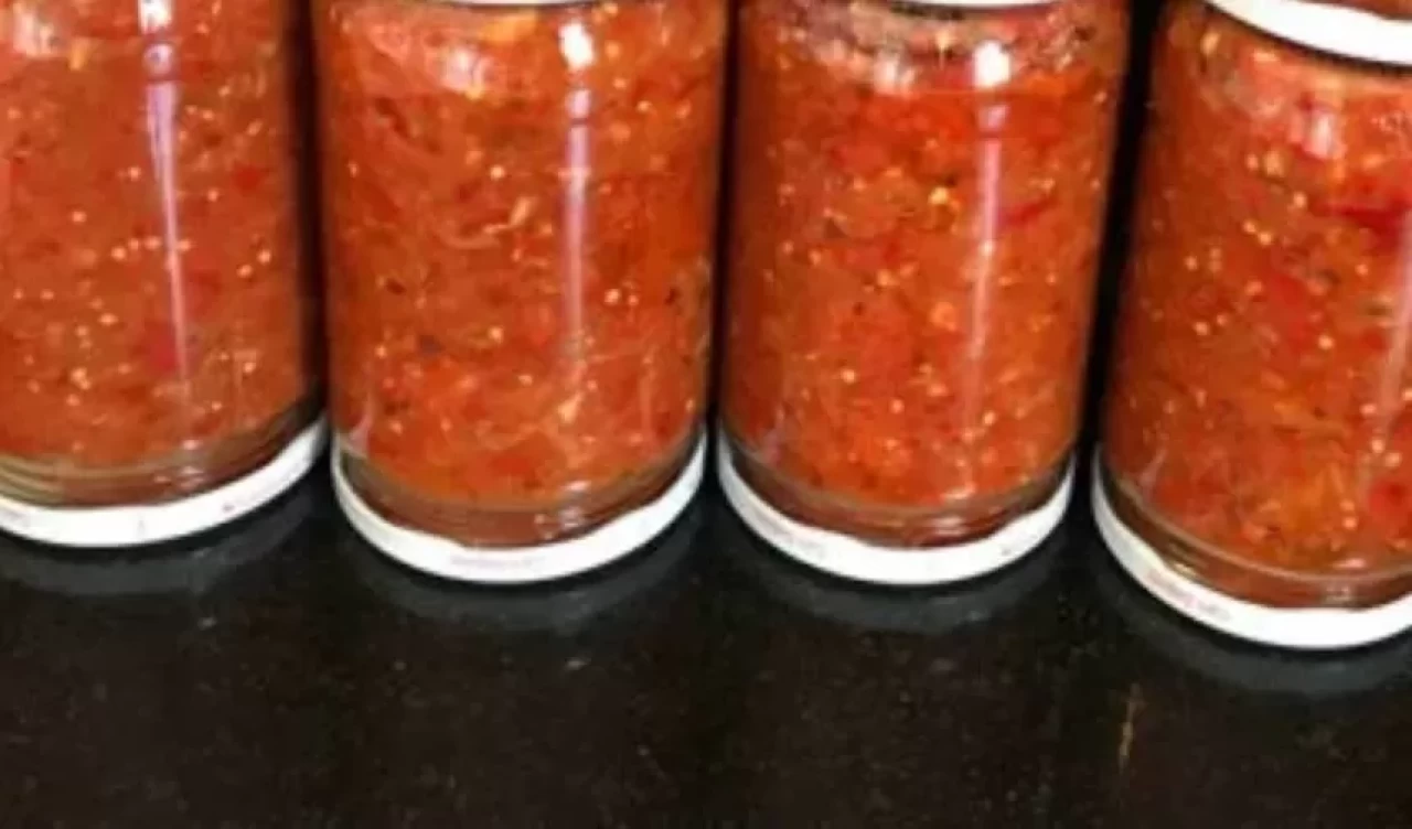 Közlenmiş patlıcanlı kahvaltılık sos nasıl yapılır?