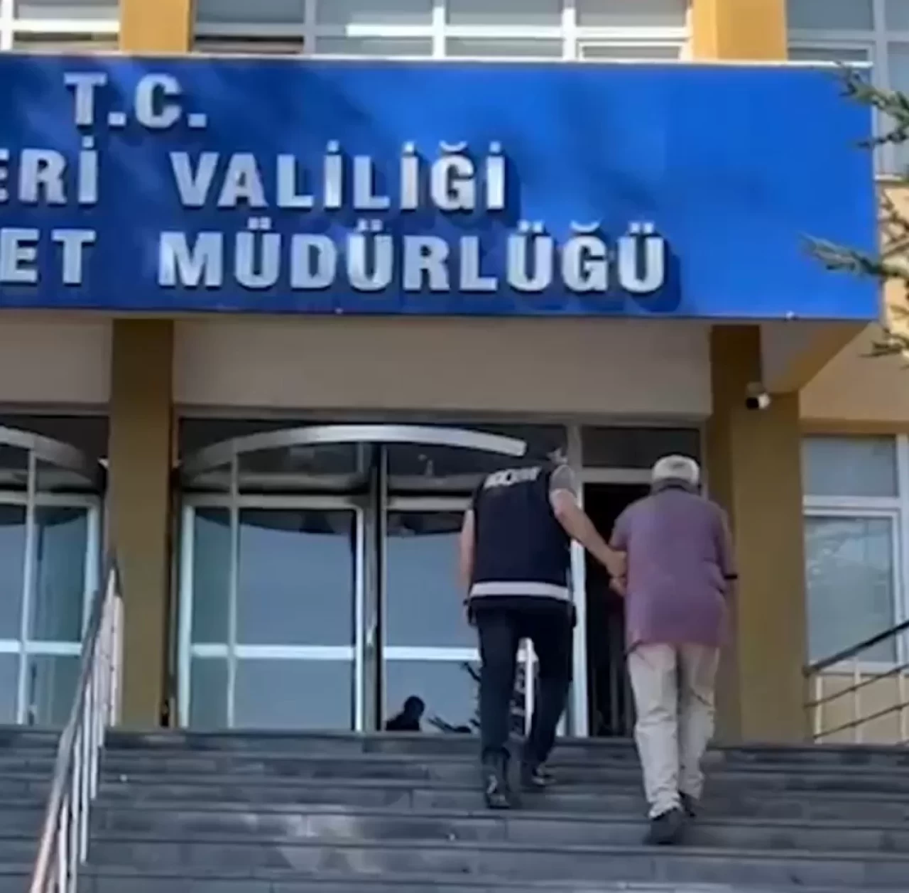 Kayseri'de açık senetler kullanarak tefecilik yapan 1 kişi gözaltına alındı