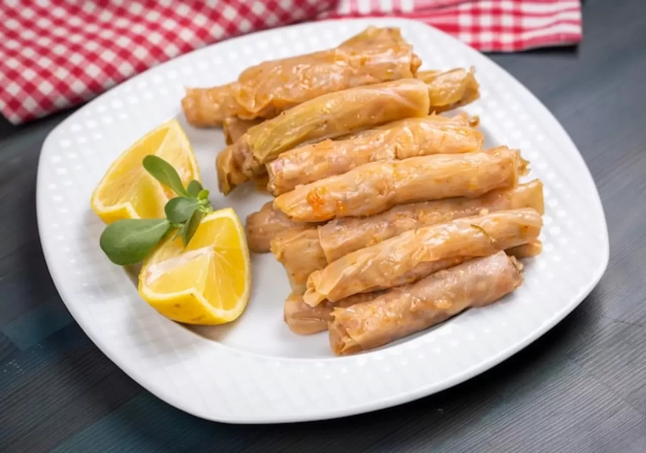 Lahana sarması tarifi: Kış sofralarının en geleneksel lezzeti