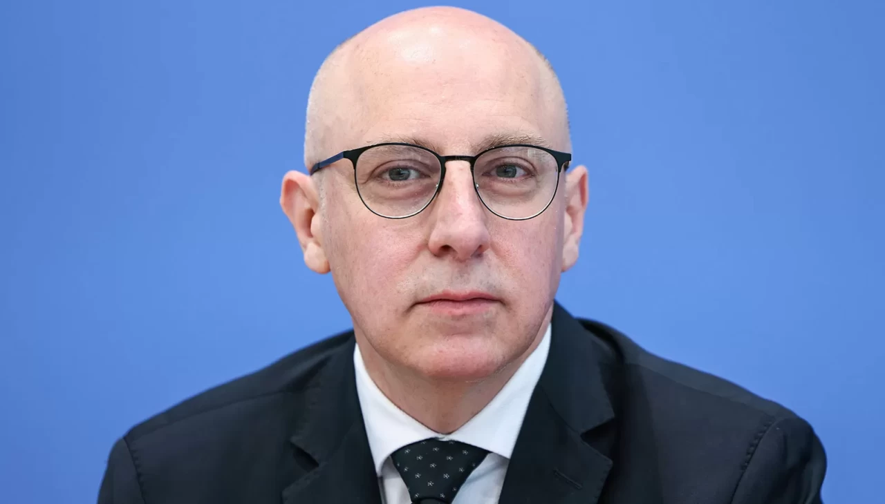 Almanya'da iç istihbaratın başına bir Türk atandı