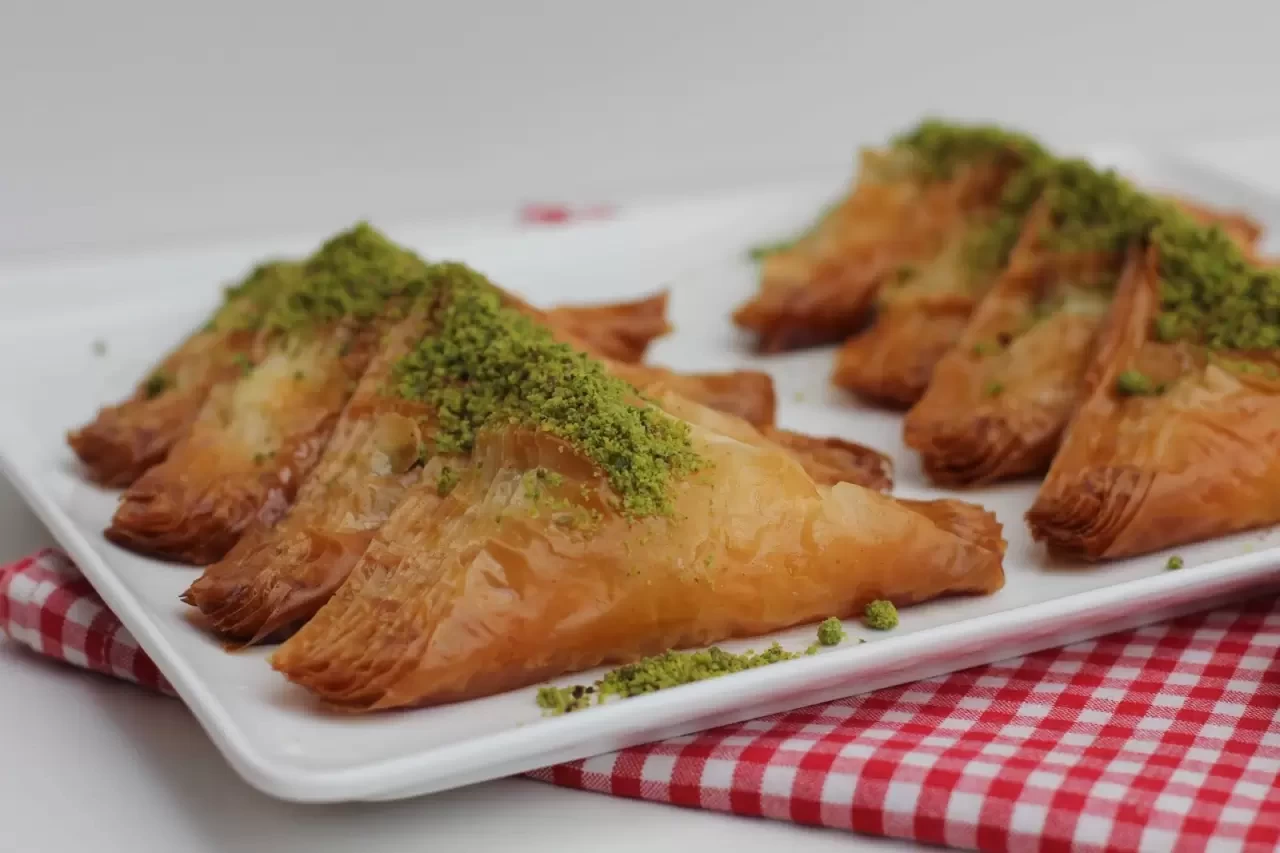 Şöbiyet Tarifi: Cevizli ve Şerbetli Lezzet