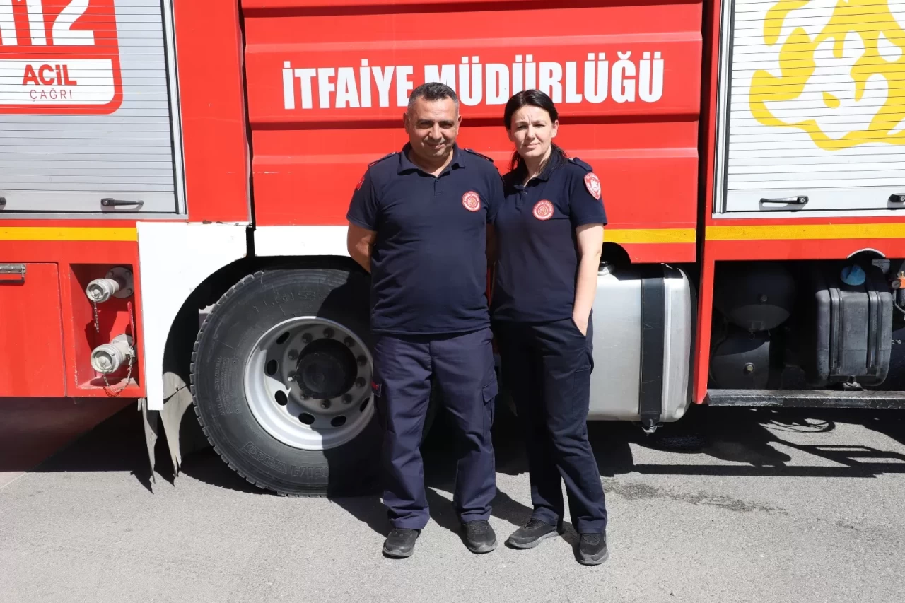 Çankırı’da itfaiyeci çiften omuz omuza bir çalışma