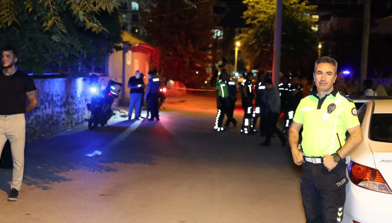 18 yaşındaki genç dehşet saçtı! Önce komşusunu sonra annesi ile kardeşini ardından kendini vurdu