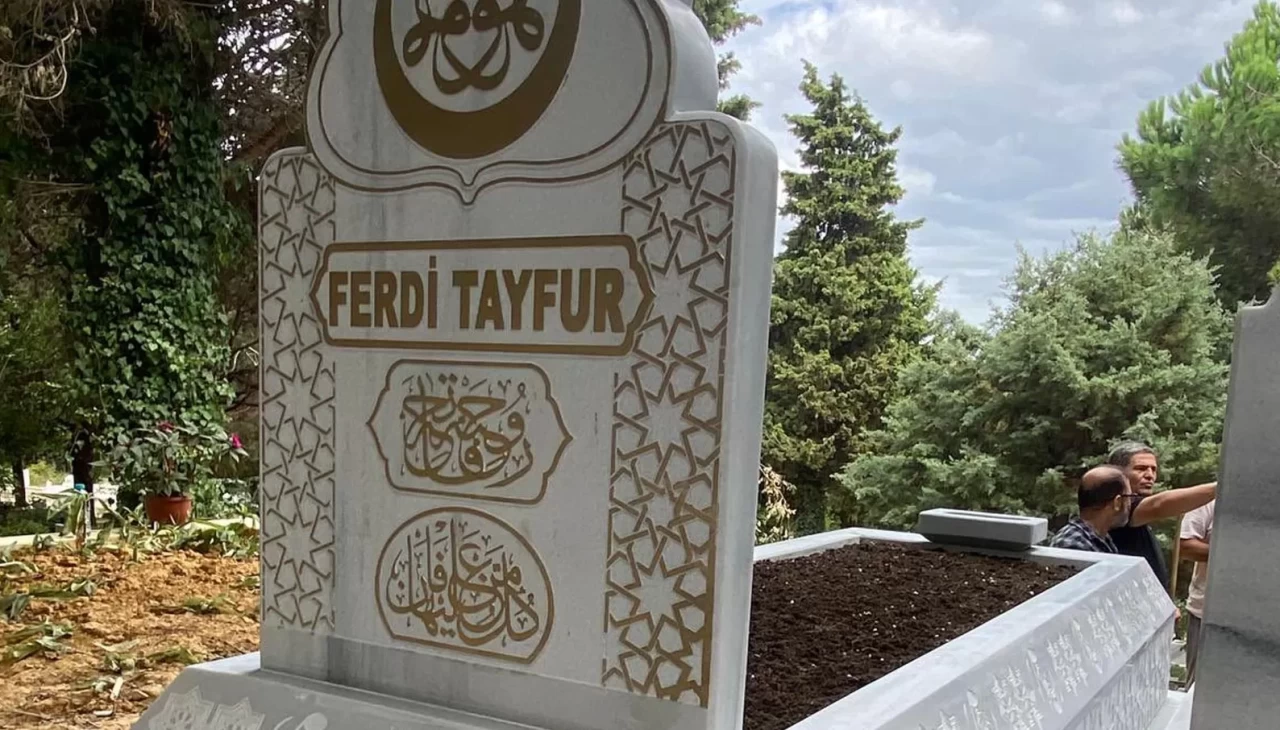 MHP lideri Devlet Bahçeli'den Ferdi Tayfur'a büyük vefa